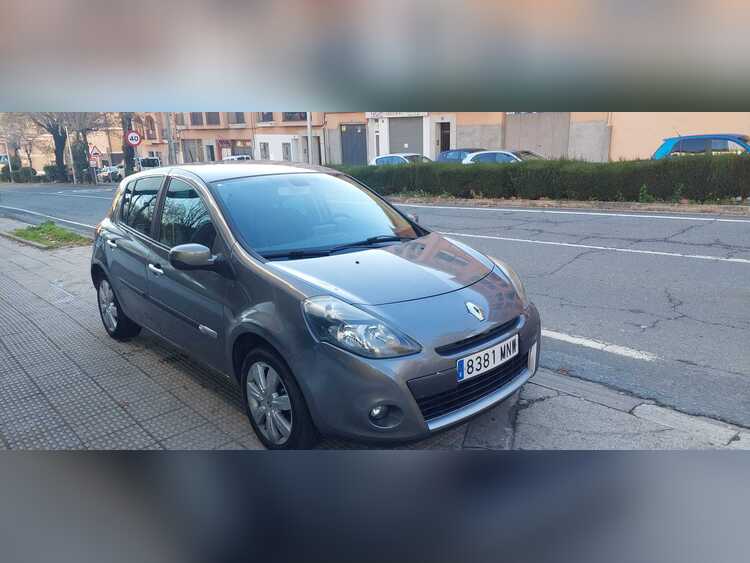 Renault Clio 1.5 DCI 105CV foto 11